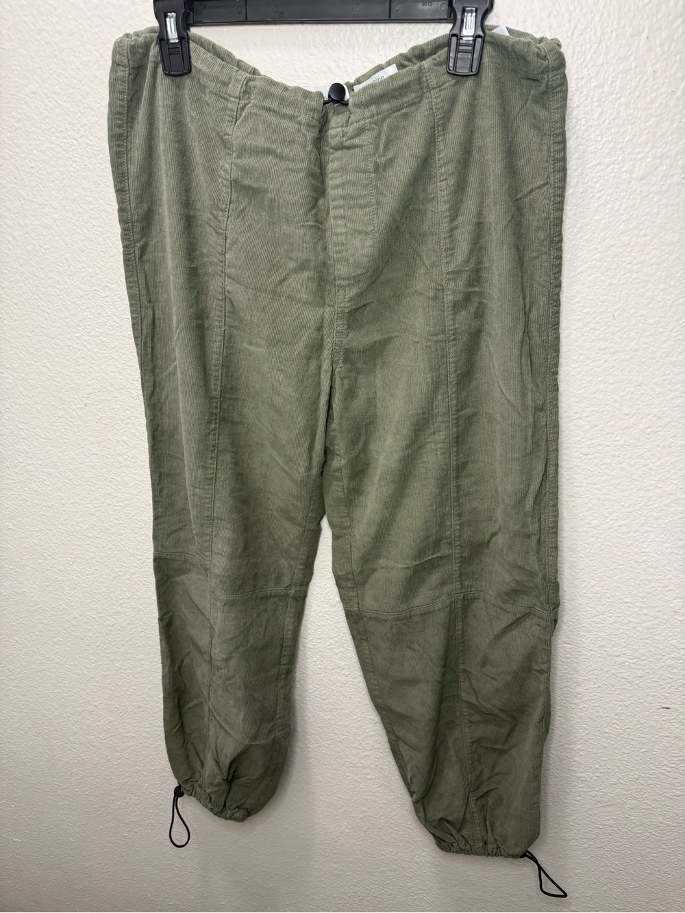 Jasmine corduroy joggers REgeneration by Celebrity Pink